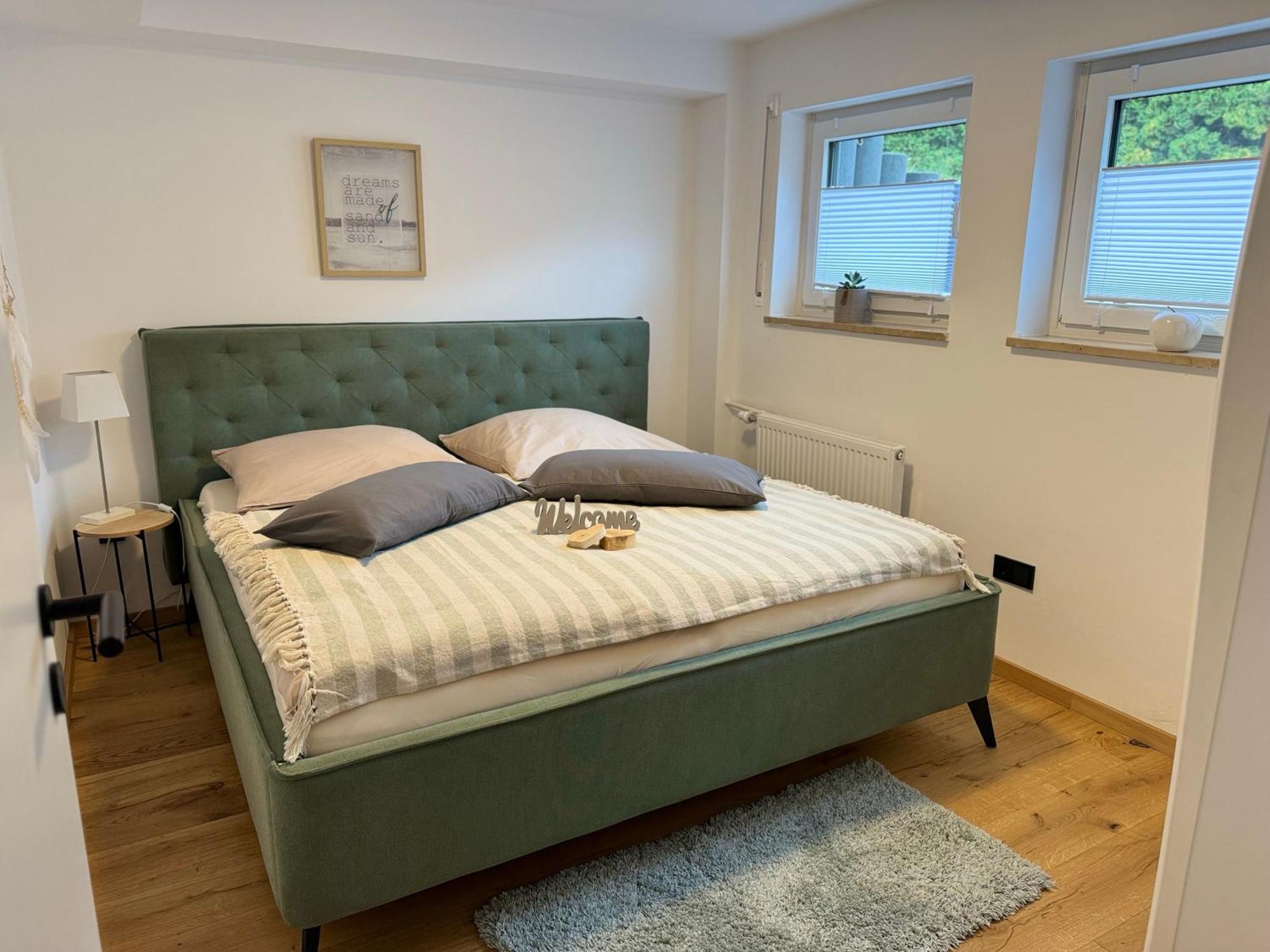 Ferien- Und Business Apartment Cadolzburg Bagian luar foto