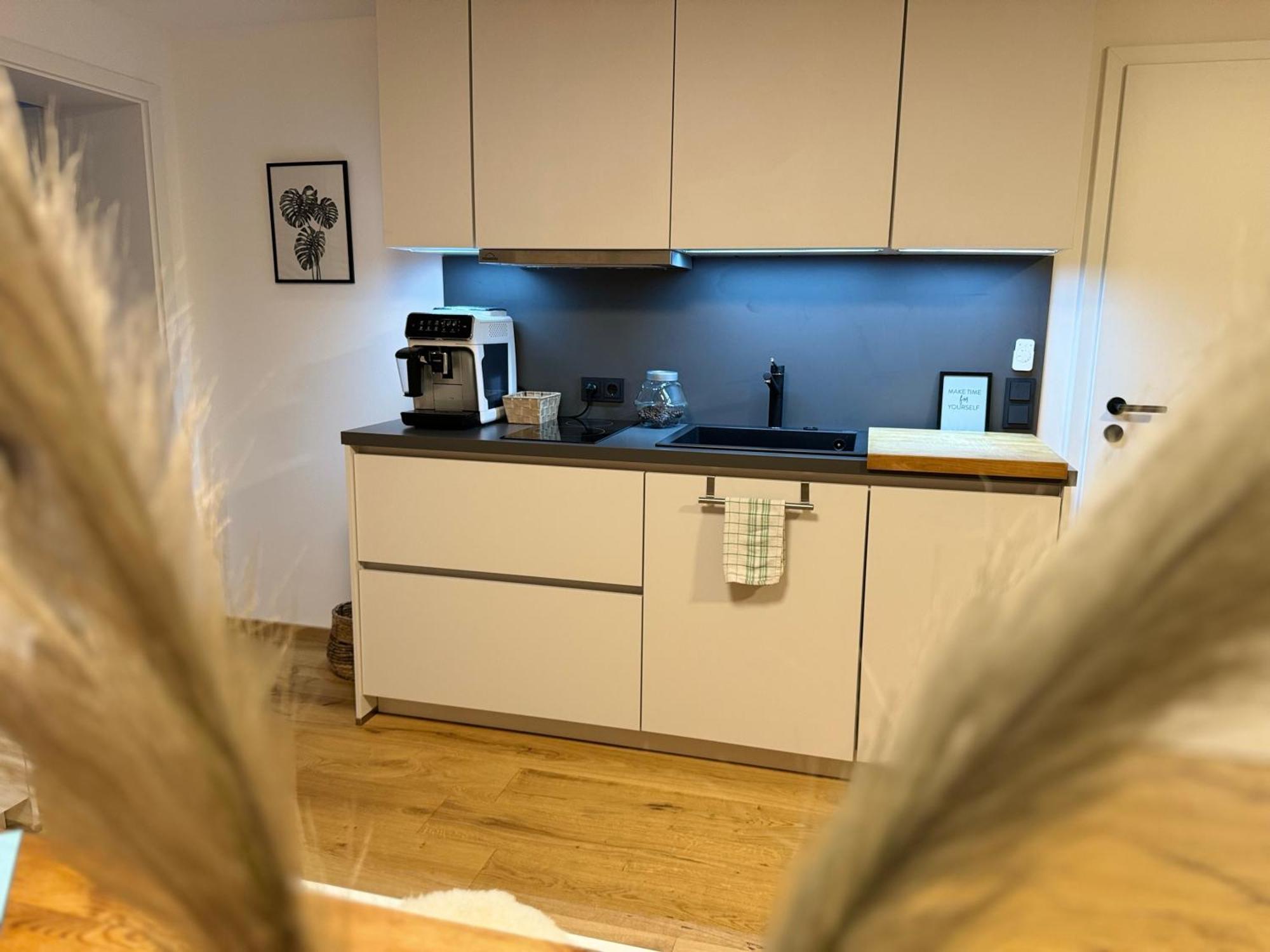 Ferien- Und Business Apartment Cadolzburg Bagian luar foto